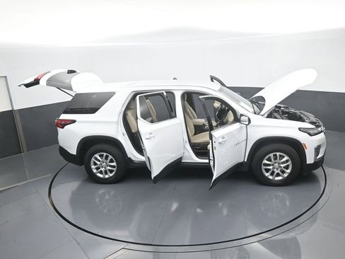 Used 2022 Chevrolet Traverse LS image 67