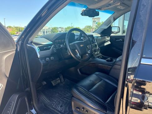 Used 2015 Chevrolet Suburban LT AWD/4WD image 10
