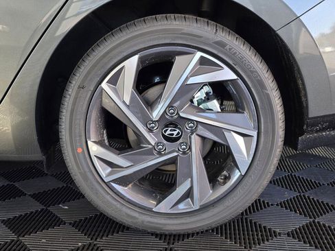 New 2026 Hyundai Elantra Limited FWD image 10