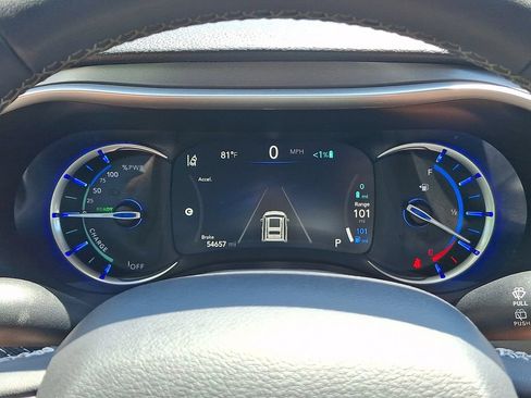 Used 2023 Chrysler Pacifica Touring-L FWD image 20