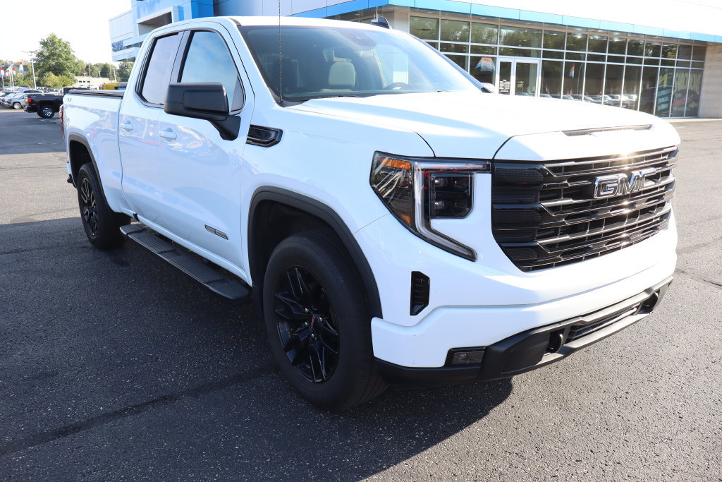 Used 2023 GMC Sierra 1500 Elevation w/ LPO, Elevation Black Package AWD/4WD image 2