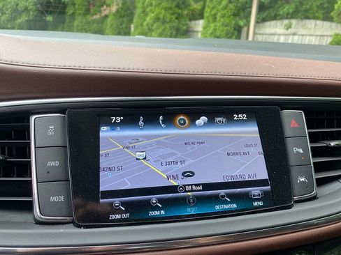 Used 2019 Buick Enclave Avenir w/ Avenir Technology Package AWD/4WD image 17