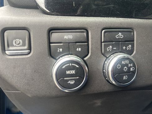 Used 2024 GMC Sierra 1500 Elevation image 14