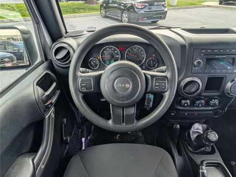Used 2018 Jeep Wrangler Sport AWD/4WD image 17