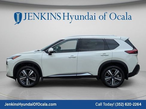 Used 2023 Nissan Rogue Platinum w/ Platinum Premium Package FWD image 6