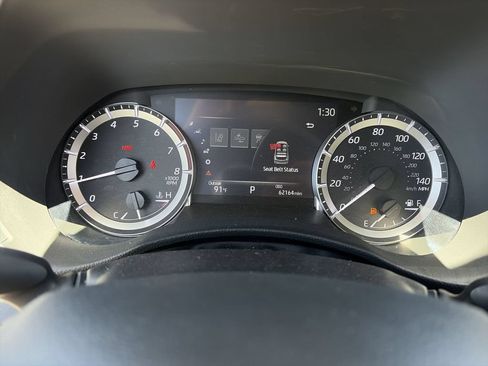 Used 2023 Toyota Highlander XSE AWD/4WD image 12