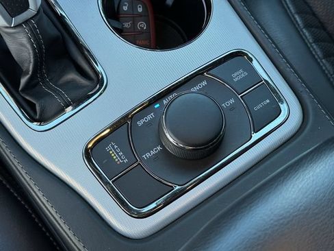 Used 2018 Jeep Grand Cherokee Trackhawk AWD/4WD image 25