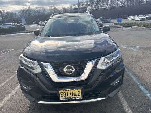 Used 2018 Nissan Rogue SL w/ Premium Package image 5