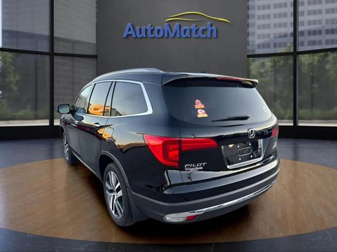 Used 2018 Honda Pilot Touring image 8