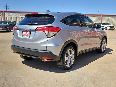 Used 2022 Honda HR-V LX image 3