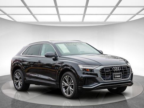 Used 2023 Audi Q8 Premium Plus w/ Premium Plus Package image 5
