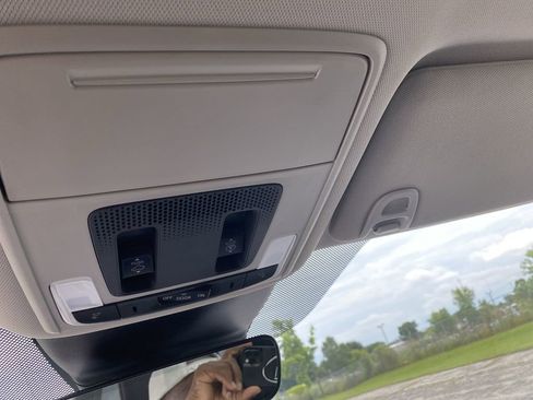 New 2025 Honda Pilot Touring image 29