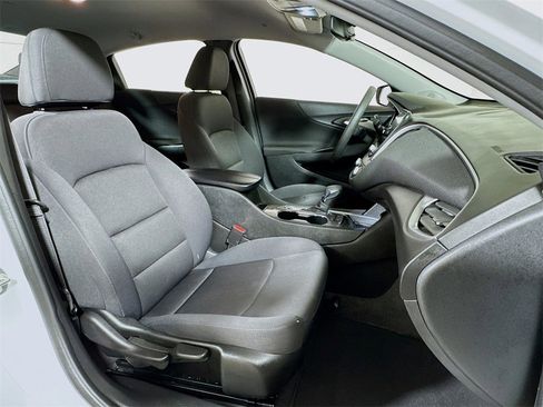 Certified 2024 Chevrolet Malibu LT image 25