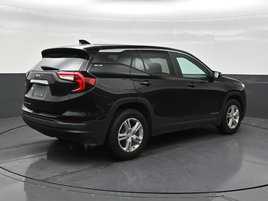 Used 2023 GMC Terrain SLE FWD image 5