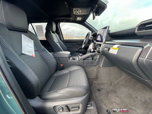 Used 2026 Toyota 4Runner TRD Off-Road Premium image 28