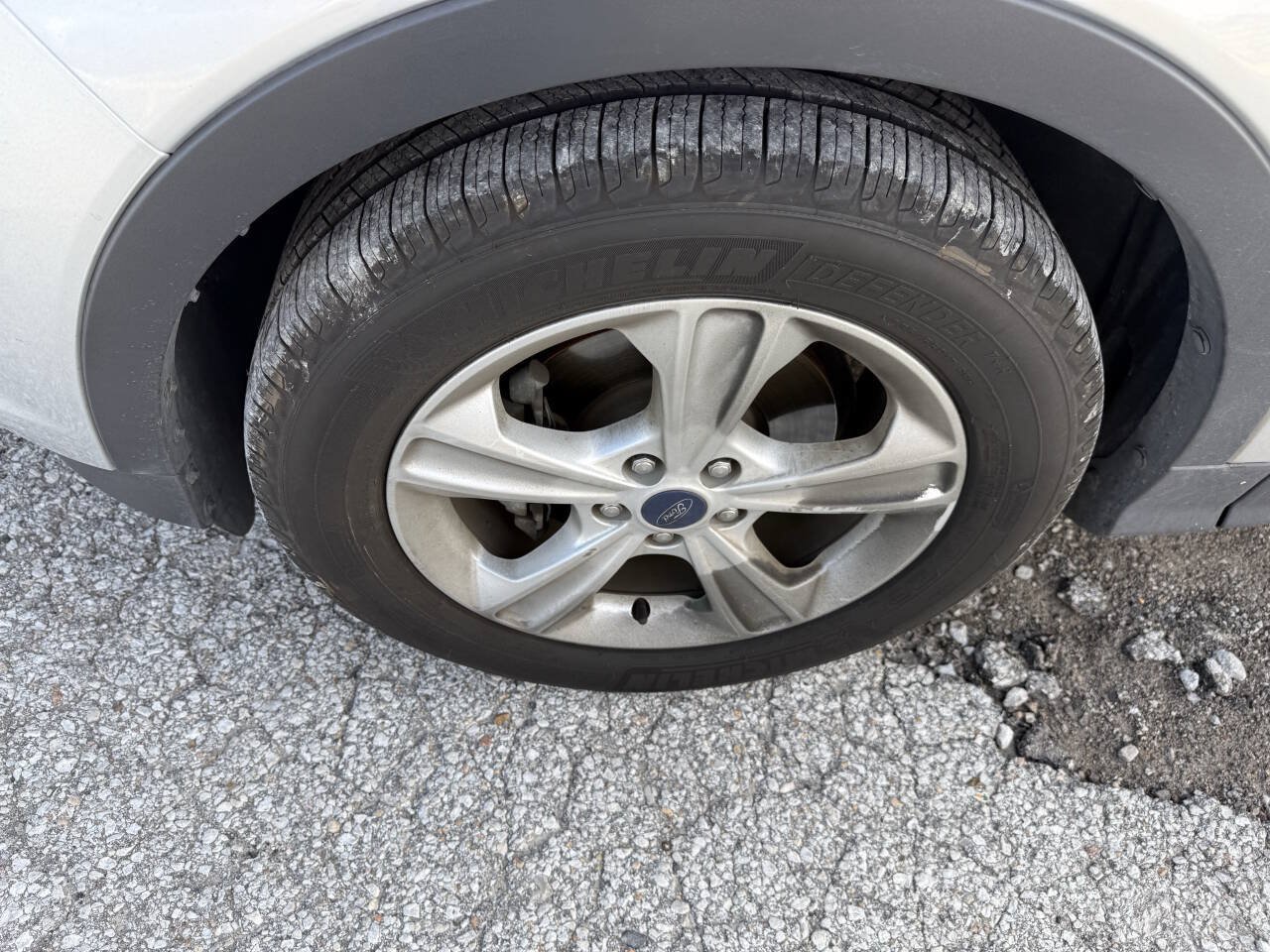 Used 2014 Ford Escape SE w/ Equipment Group 201A FWD image 9