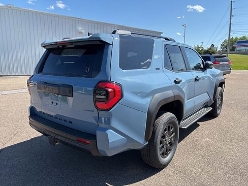 Used 2026 Toyota 4Runner SR5 AWD/4WD image 7
