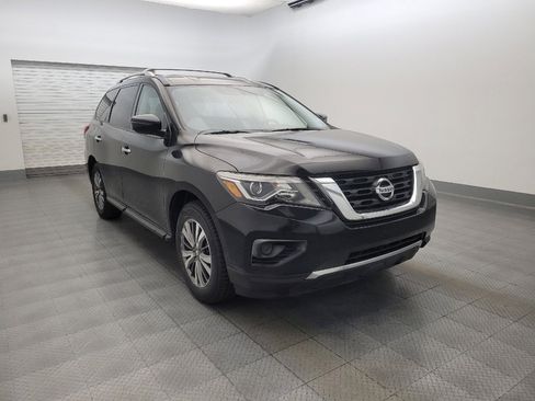 Used 2020 Nissan Pathfinder S AWD/4WD image 13