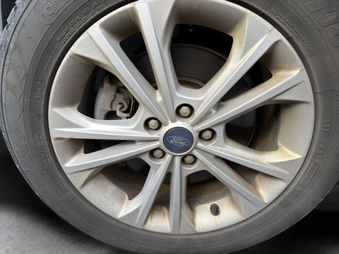 Used 2018 Ford Escape SE image 7