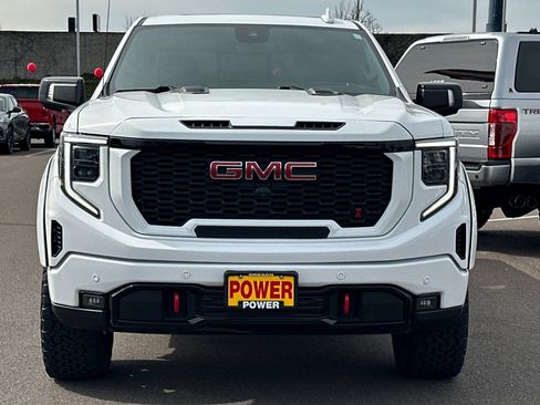 Used 2022 GMC Sierra 1500 AT4 w/ AT4 Premium Package image 9