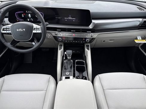 New 2025 Kia Telluride S image 15