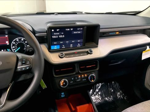 Used 2023 Ford Maverick XLT image 5