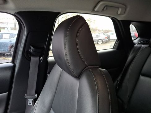 Used 2021 MAZDA CX-30 AWD 2.5 S w/ Select Package image 17