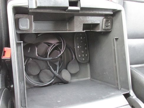 Used 2019 GMC Yukon XL SLT w/ Premium Edition image 41