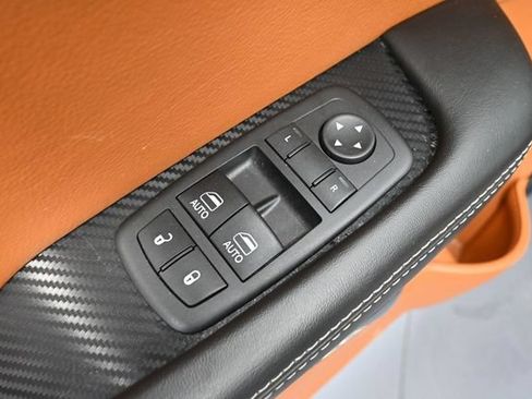 Used 2016 Dodge Challenger SRT Hellcat RWD image 19