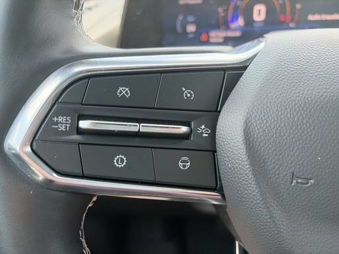 Used 2025 Chevrolet Traverse LT w/ Enhanced Driving Package FWD image 24