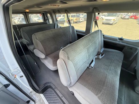 Used 2003 Ford E-350 and Econoline 350 XL image 7