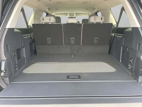 New 2026 Ford Expedition Max Active RWD image 9