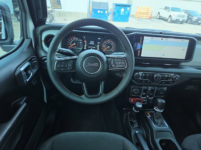 Used 2024 Jeep Gladiator Mojave AWD/4WD image 13