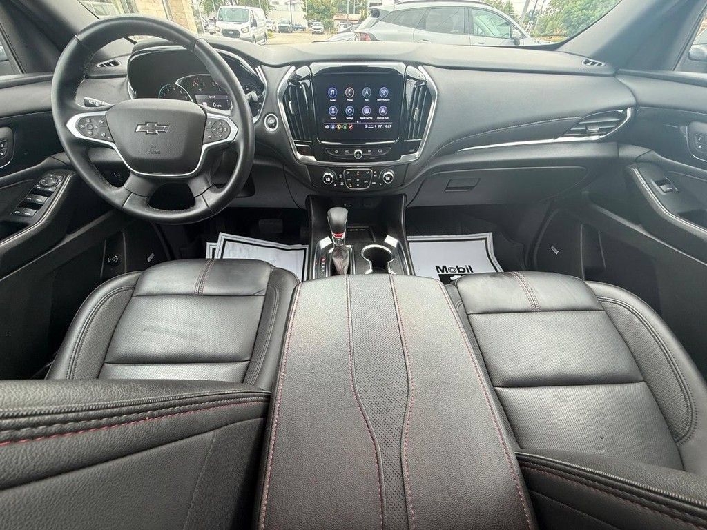 Used 2023 Chevrolet Traverse RS w/ LPO, Floor Liner Package AWD/4WD image 19