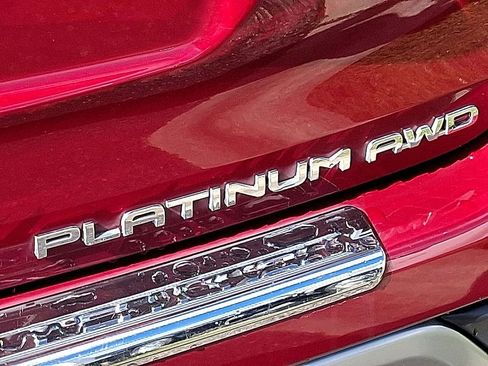 Used 2021 Toyota Highlander Platinum image 30