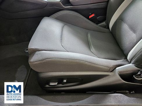 Used 2020 Chevrolet Camaro LT image 31