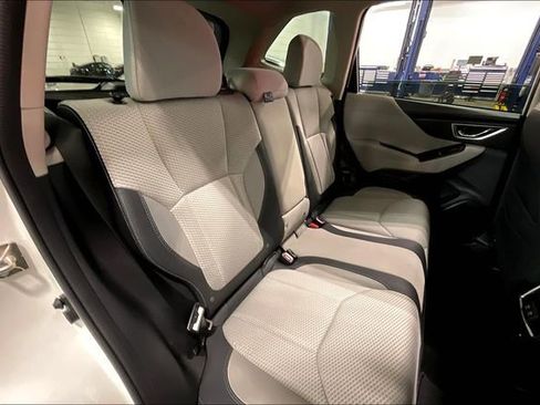 Used 2020 Subaru Forester Premium image 27