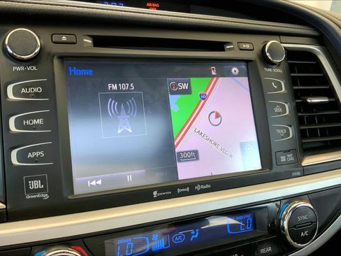 Used 2016 Toyota Highlander Limited w/ Driver Technology Package AWD/4WD image 32