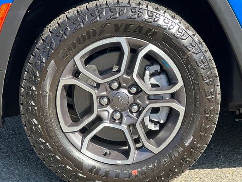 New 2023 Jeep Grand Cherokee Trailhawk w/ Advanced Protech Group II image 24