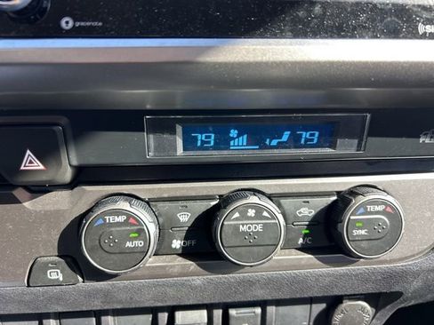 Used 2022 Toyota Tacoma SR5 image 15