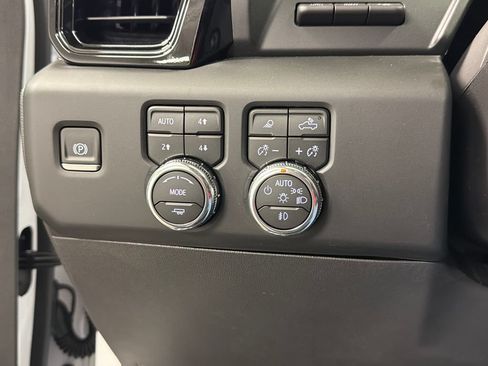 Used 2026 GMC Sierra 1500 AT4 w/ AT4 Premium Package AWD/4WD image 33