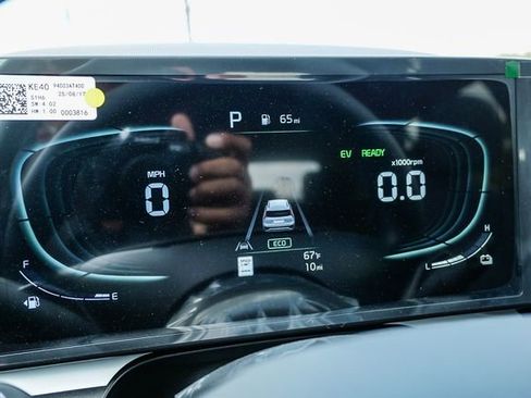 New 2026 Kia Niro LX FWD image 38