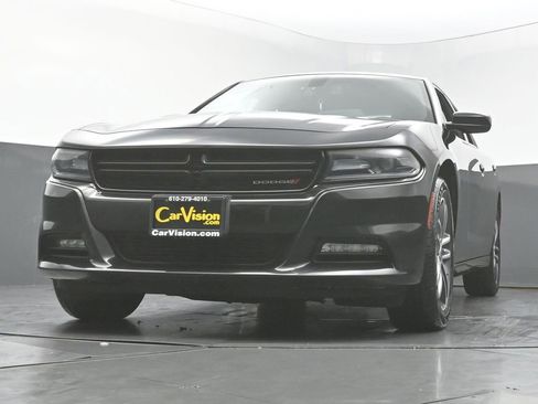 Used 2019 Dodge Charger SXT image 45