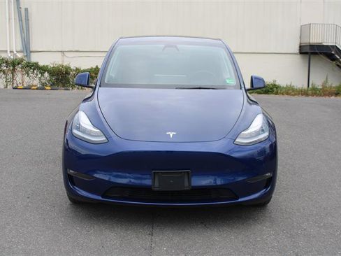 Used 2021 Tesla Model Y Long Range image 3