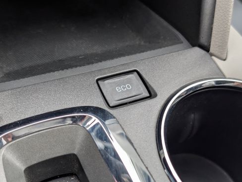 Used 2017 Chevrolet Equinox LT w/ Convenience Package image 27