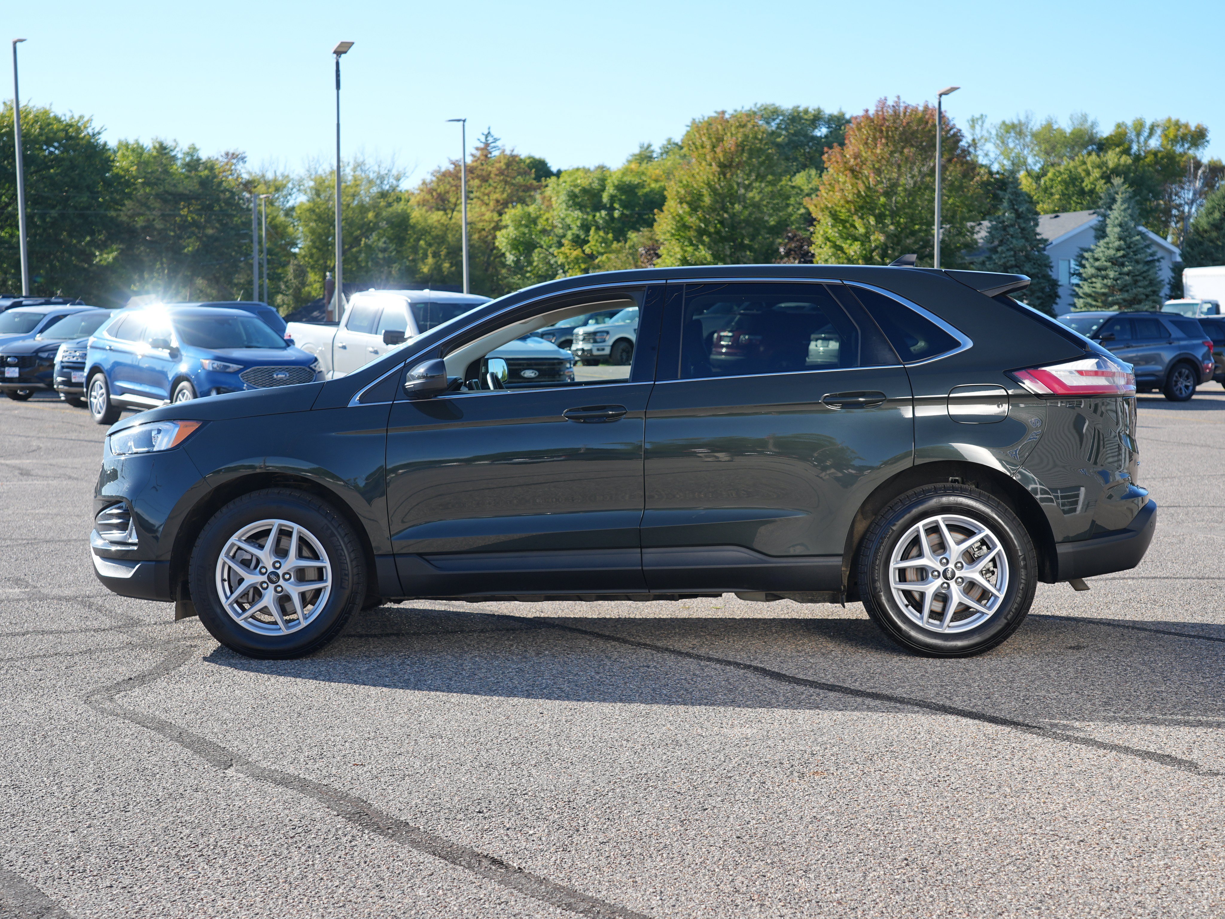Used 2024 Ford Edge SEL w/ Convenience Package AWD/4WD image 7