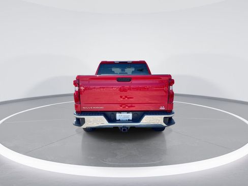 Used 2023 Chevrolet Silverado 1500 LT AWD/4WD image 7