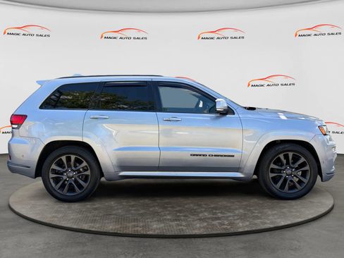 Used 2019 Jeep Grand Cherokee High Altitude AWD/4WD image 6