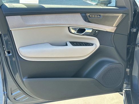New 2026 Volvo XC90 B6 Plus w/ Protection Package Premier image 11