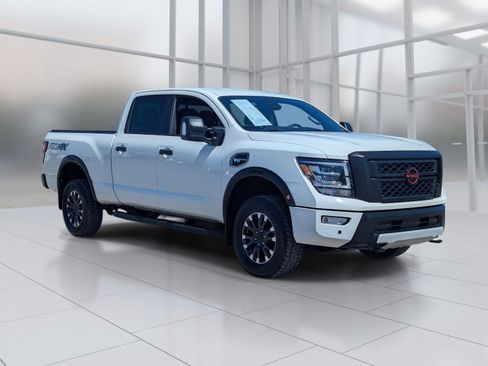Certified 2024 Nissan Titan PRO-4X AWD/4WD image 7